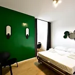 Apartament - Modern House