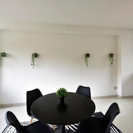 - Modern House Apartamento Bari