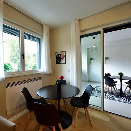 - Modern House Appartement